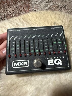 Ten Band EQ Pedal - Black